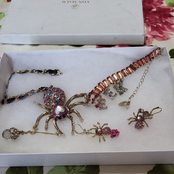 Betsey Johnson Jewelry - Betsey Johnson EEK! Spider Necklace And Earrings